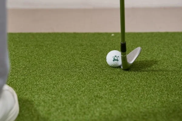 golf chip shot green